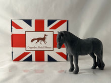 Load image into Gallery viewer, Copperfox Highland Pony Coppercub scale 1/32