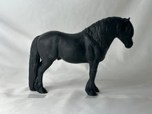 Load image into Gallery viewer, Copperfox Highland Pony Venti scale 1/20