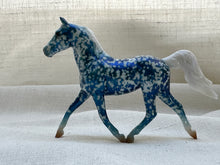 Load image into Gallery viewer, Breyer Copenhagen Blue filagree chase Prince Charming