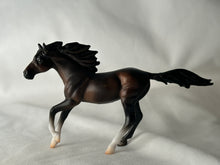 Load image into Gallery viewer, Breyer Dark Bay Stablemate