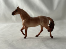Load image into Gallery viewer, Breyer Mystery Horse Surprise Quarter Horse