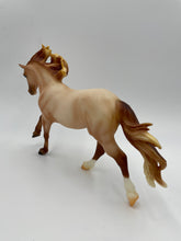 Load image into Gallery viewer, Breyer Rapunzel Breyerfest 2022 Red Roan Pony Live 9-30
